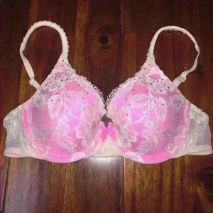 NWOT Victoria's Secret Lace Sparkle Bra